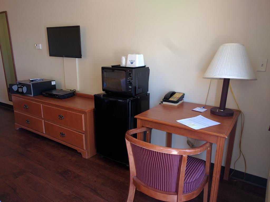 America'S Best Value Inn & Suites Галъп Екстериор снимка