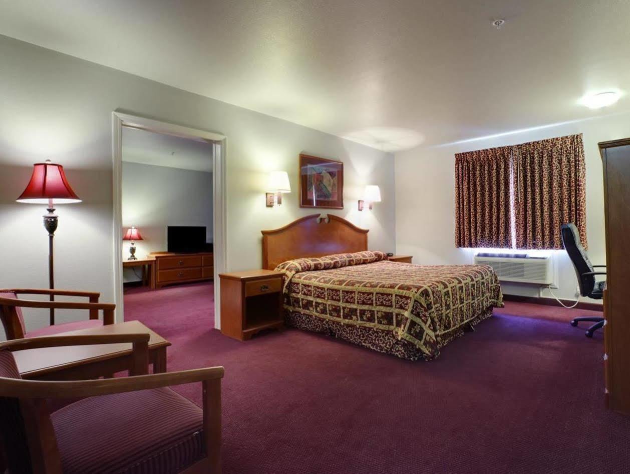 America'S Best Value Inn & Suites Галъп Екстериор снимка