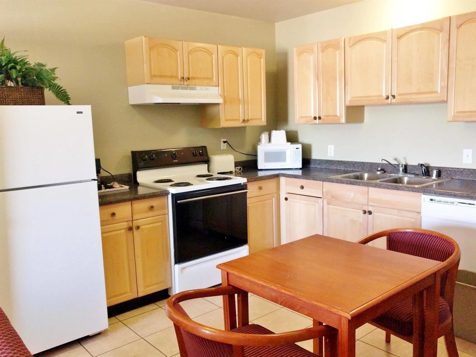 America'S Best Value Inn & Suites Галъп Екстериор снимка