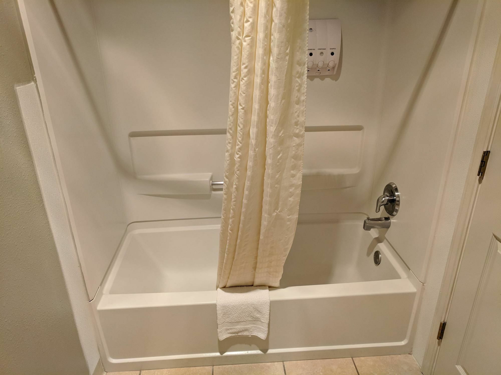 America'S Best Value Inn & Suites Галъп Екстериор снимка